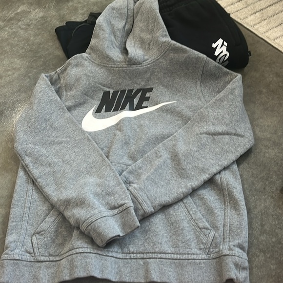 NWOT BUNDLE OF 7 NIKE YOUTH LARGE - Picture 6 of 8